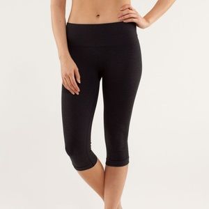 Lululemon In The Flow Crop